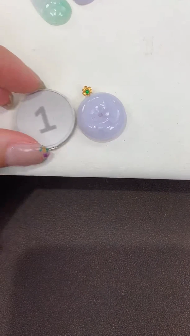 颈饰18K金镶嵌翡翠天然缅甸A货翡翠