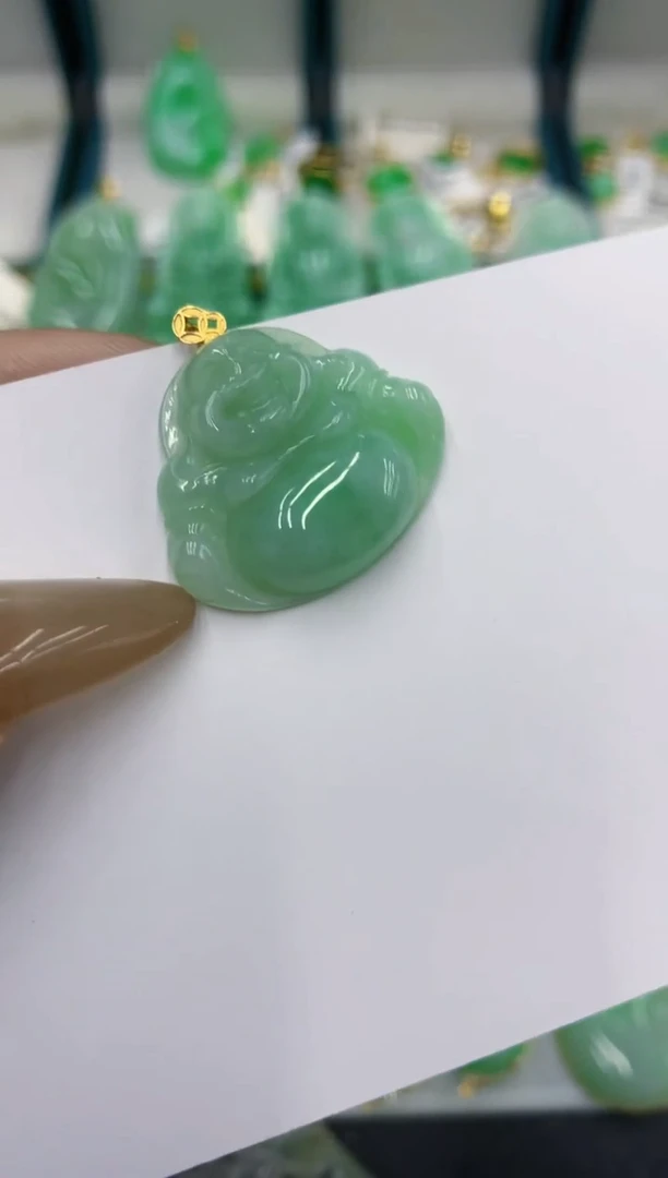 颈饰18K金镶嵌翡翠11111