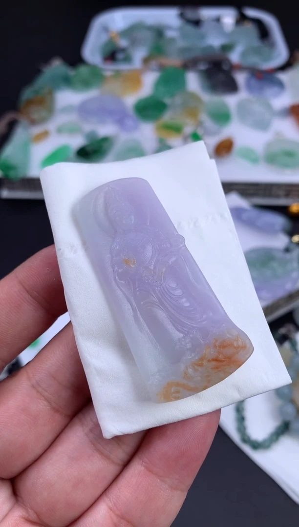 未镶嵌定制翡翠是****。翡翠