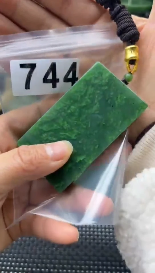 未镶嵌和田玉珠宝半成品牌子