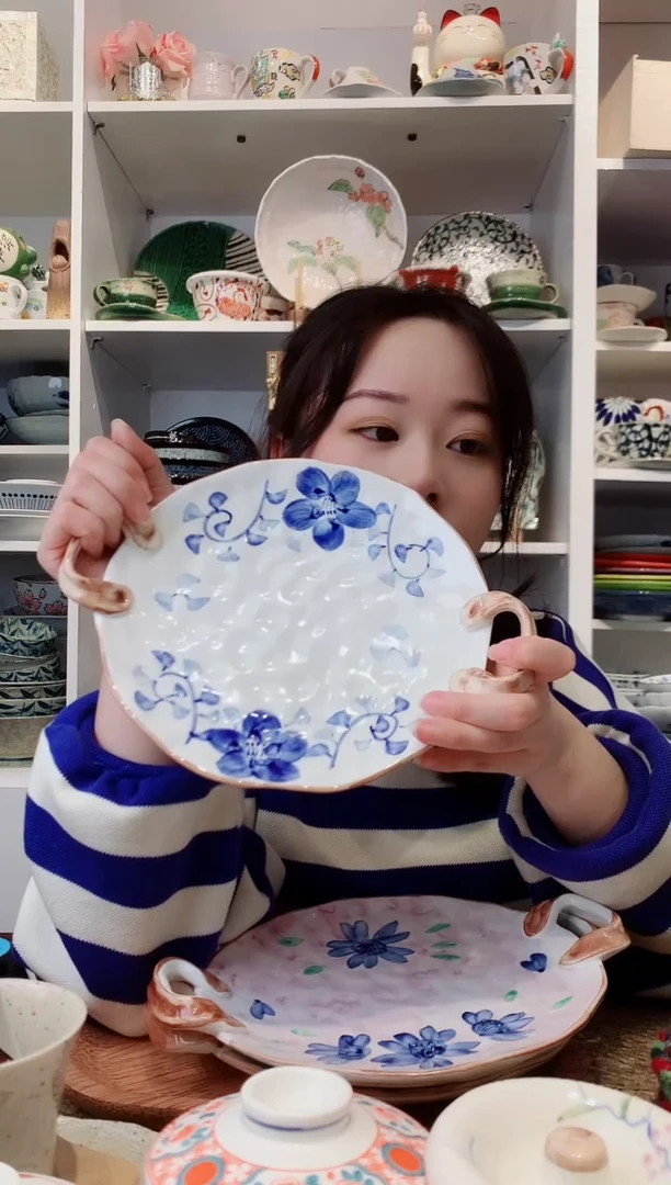 陶瓷【清仓】蓝色唐草风花花双耳平盘