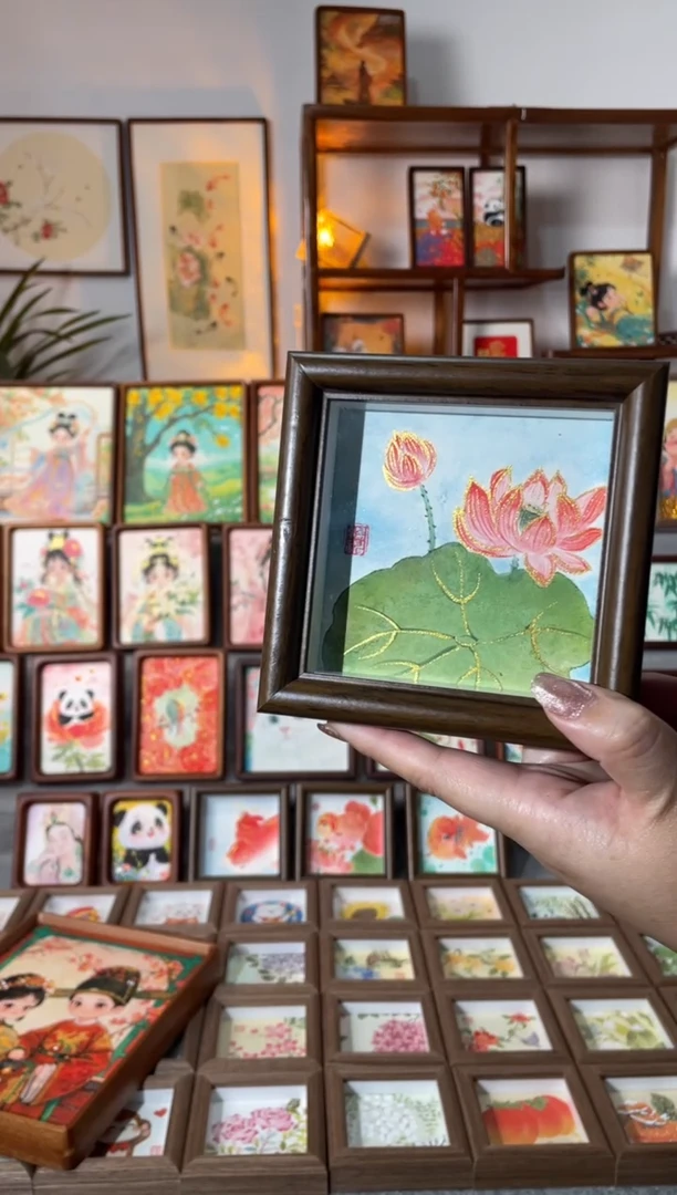 【闪购商品】国画【12荷花】纯手绘国画摆台