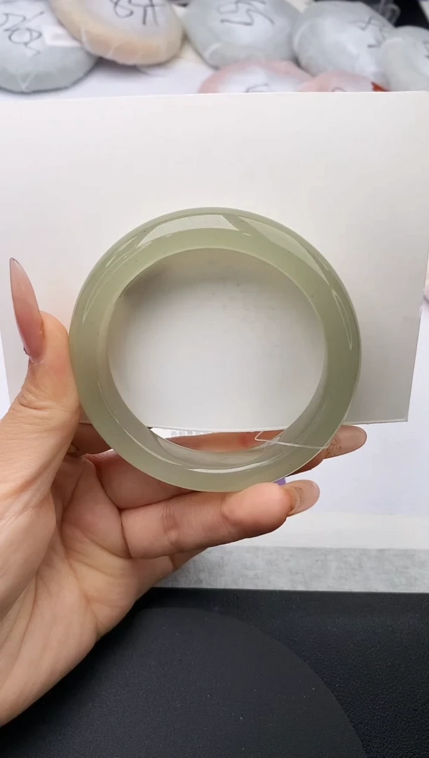 未镶嵌手镯石英质玉w110-DB57+