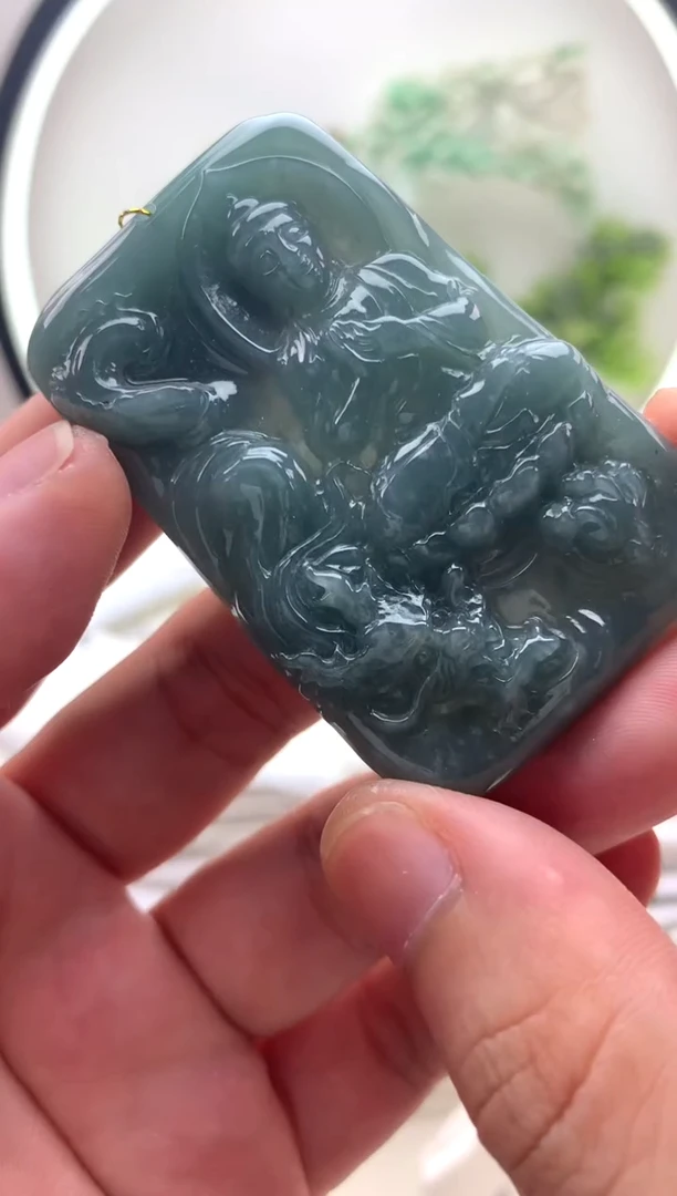 颈饰未镶嵌翡翠大日如来