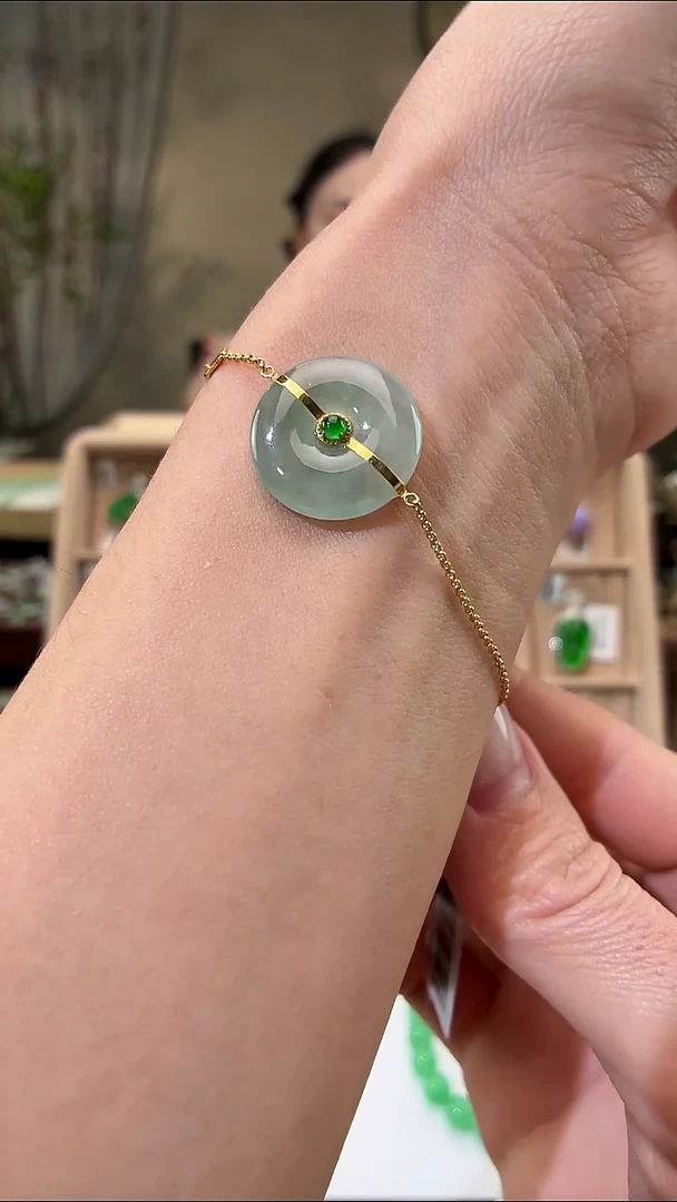 吊坠(不含链)18K金镶嵌翡翠手链