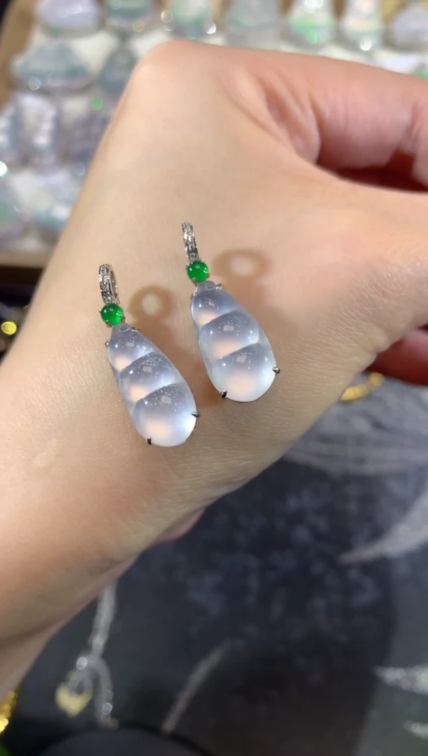 吊坠(不含链)18K金镶嵌翡翠32-豆子（多样性发货一件