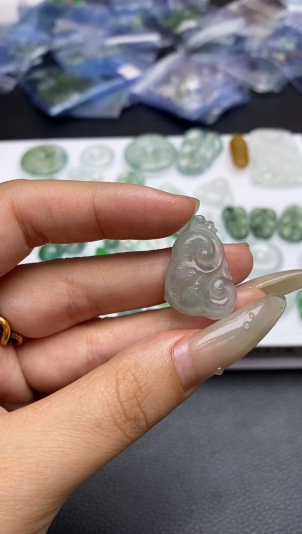 未镶嵌定制翡翠翡翠毛货~
