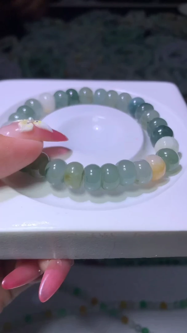 翡翠未镶嵌颈饰小*子MXX030803