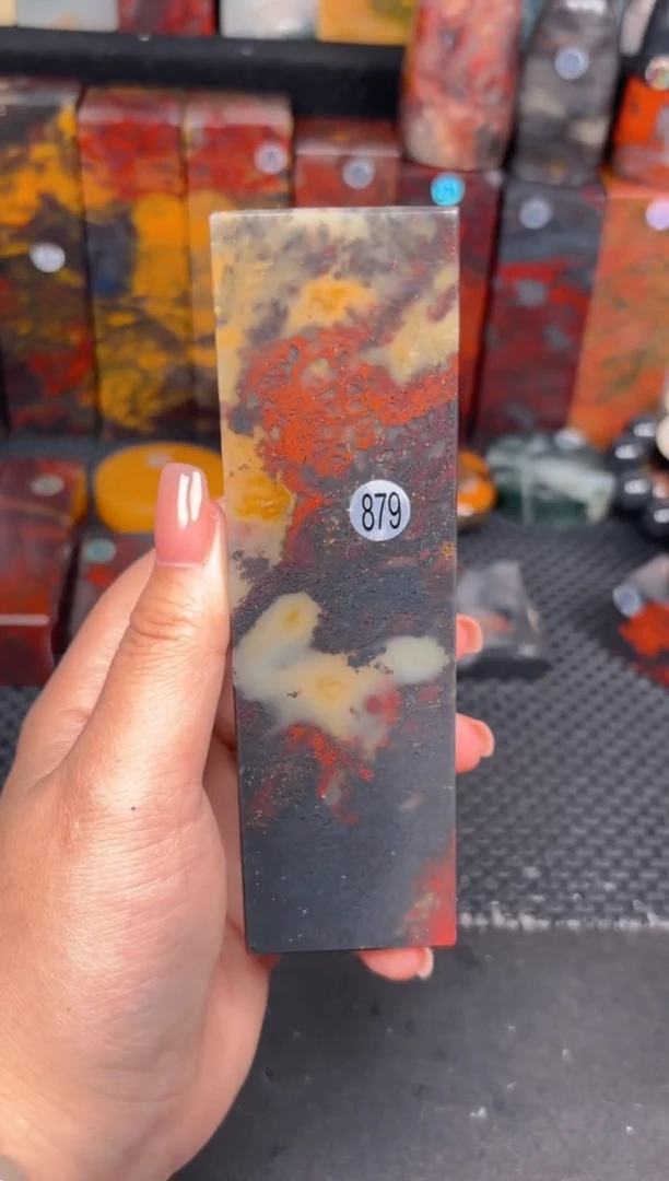 玉桂林鸡血玉印章摆件879