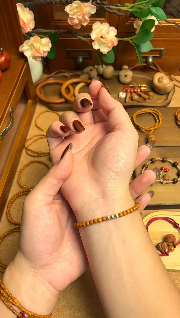 桃核银珠    一物一拍