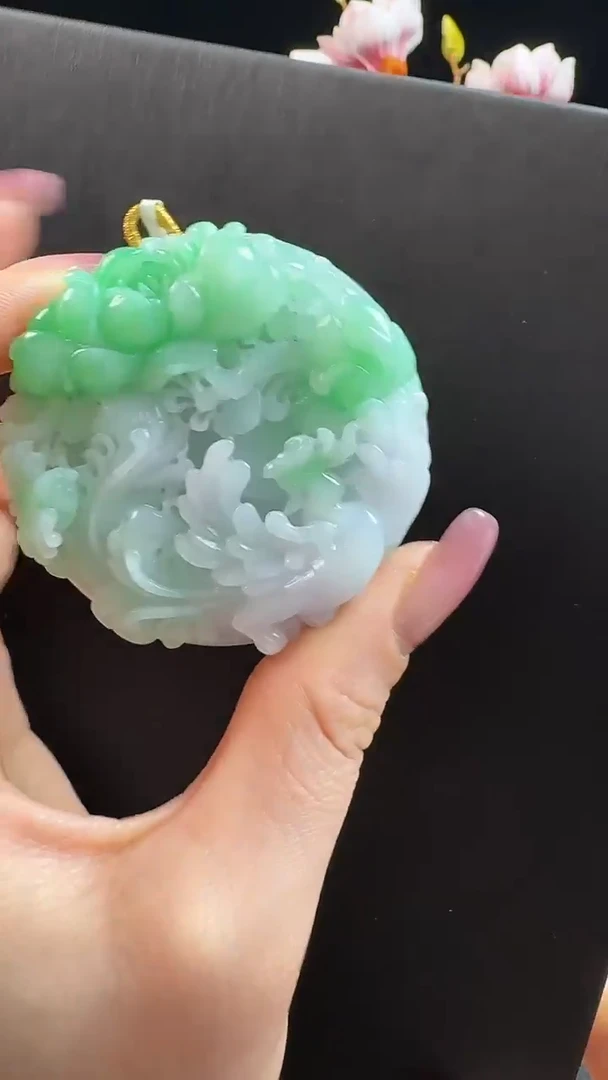 颈饰未镶嵌翡翠凤牌