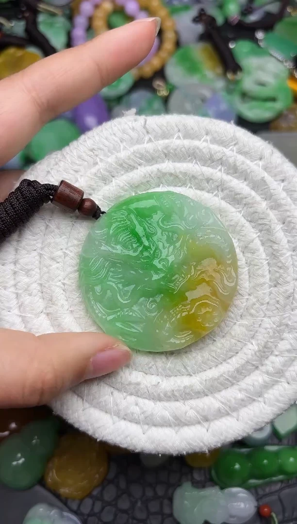 颈饰未镶嵌翡翠缅甸翡翠吊坠