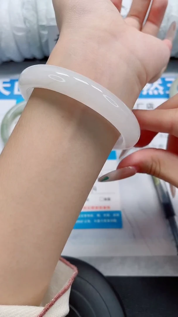 未镶嵌手镯石英质玉89-60/61