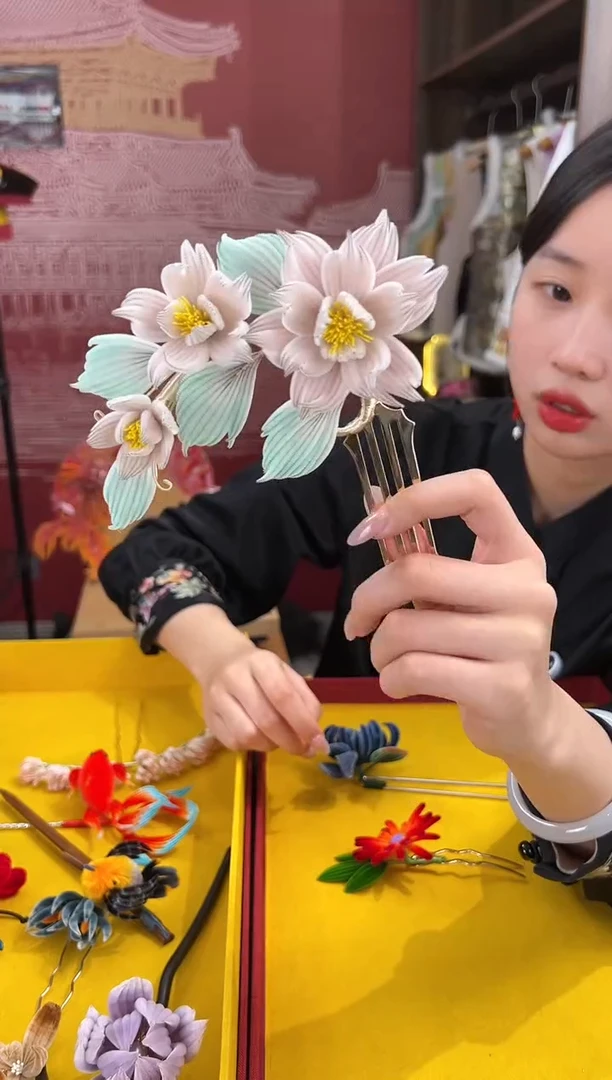 【闪购商品】刺绣非遗绒花（发饰）