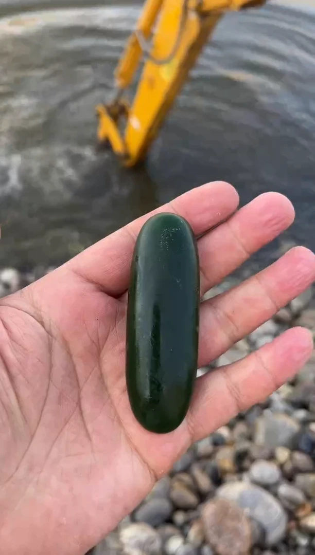 未镶嵌和田玉（糖玉）珠宝奇石1