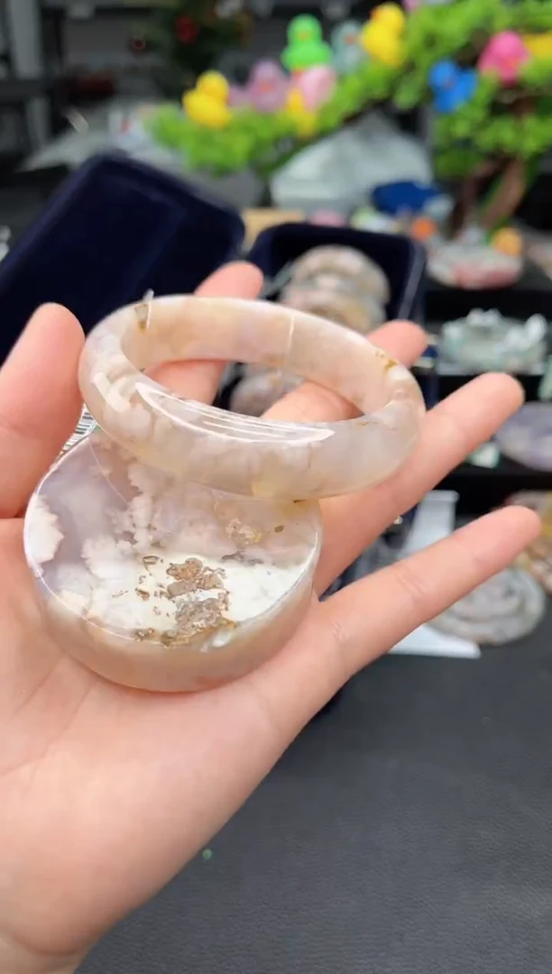 石英质玉未镶嵌手镯60圈口（赠品镯心）3682290