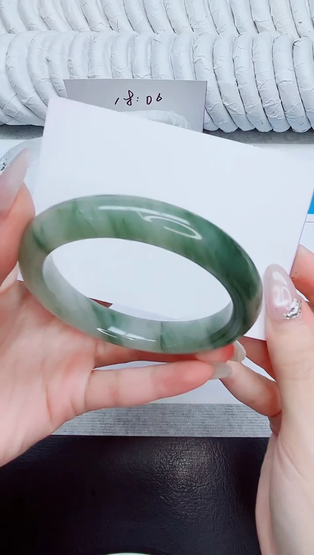 未镶嵌手镯石英质玉15/59.8