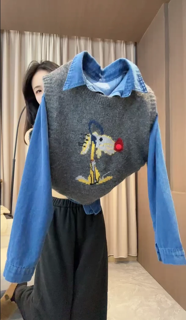 韩版百搭休闲松驰感穿搭复古叠穿针织马甲长袖牛仔衬衫女两件套