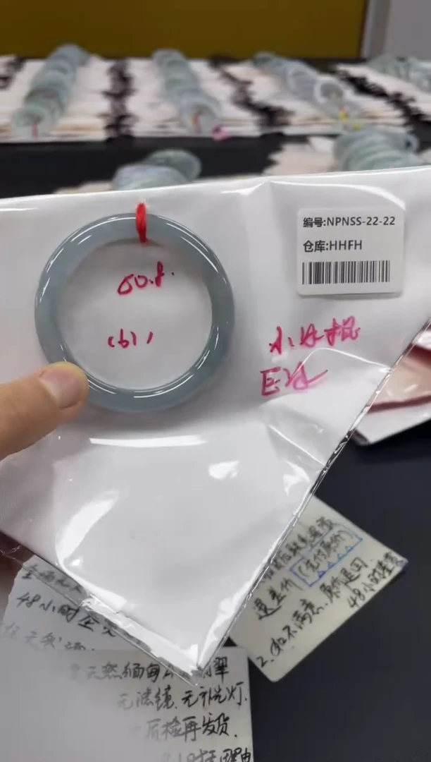 未镶嵌手镯翡翠翡翠手镯