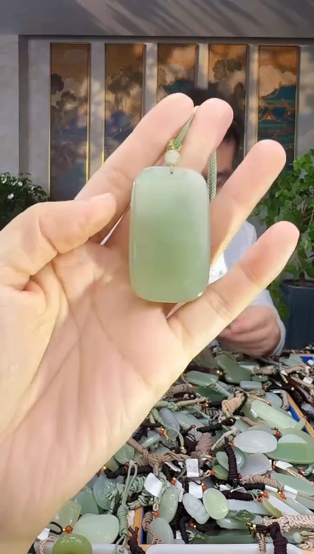 未镶嵌和田玉挂件拍一发一