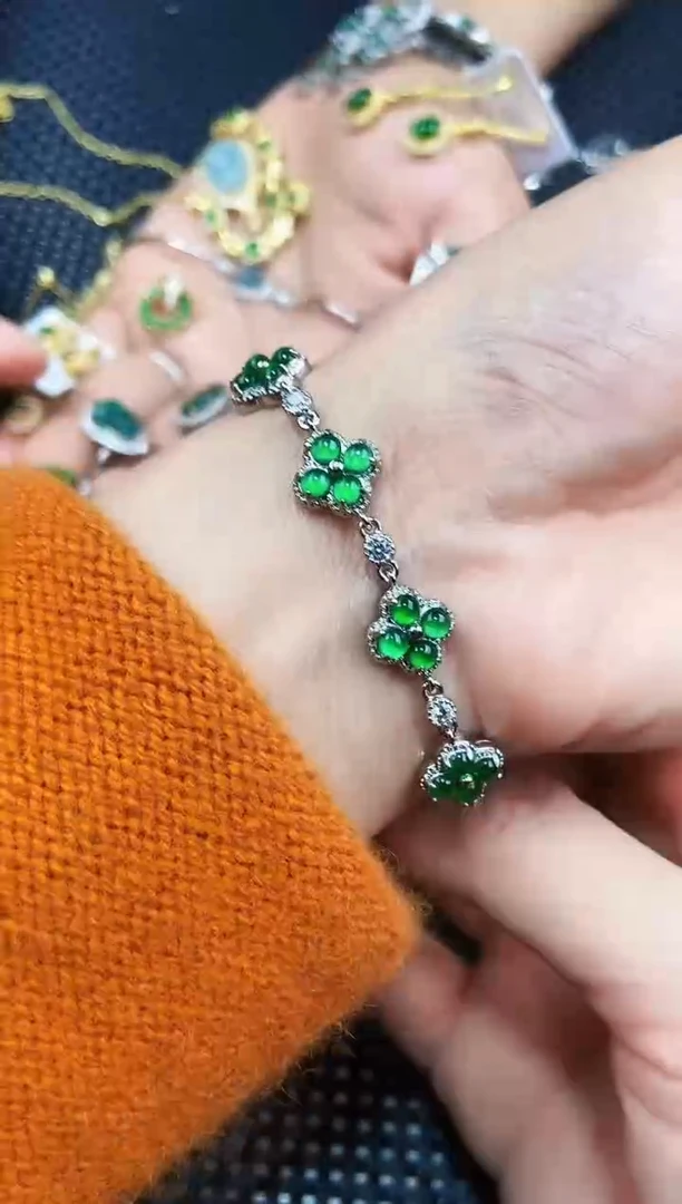 【闪购商品】翡翠手链未镶嵌1111111111