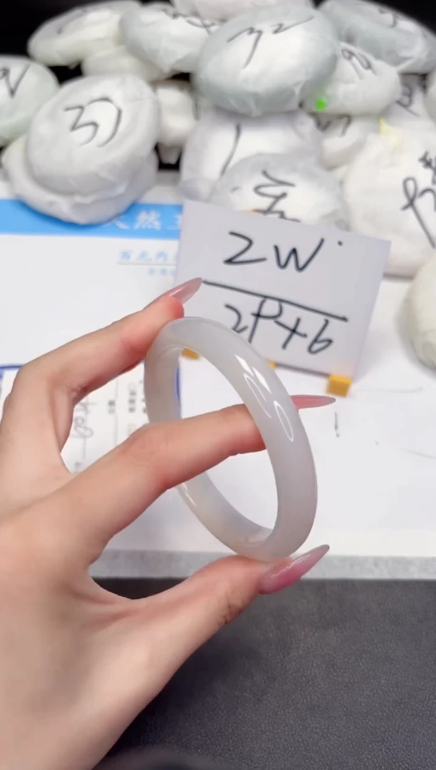 【闪购商品】石英质玉手镯未镶嵌311-60.4