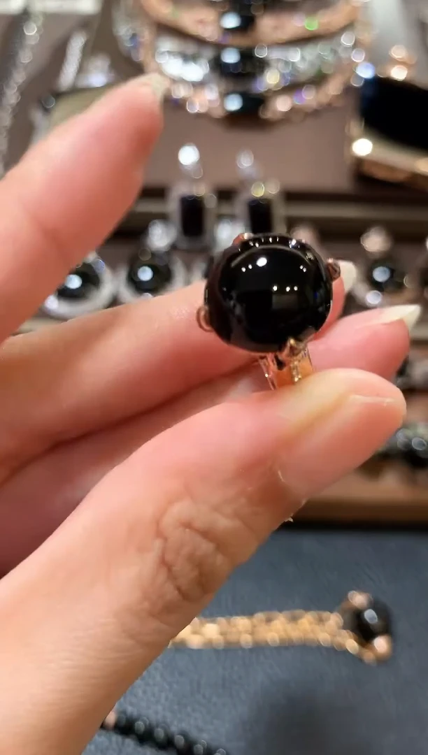 18K金镶嵌戒指翡翠m90