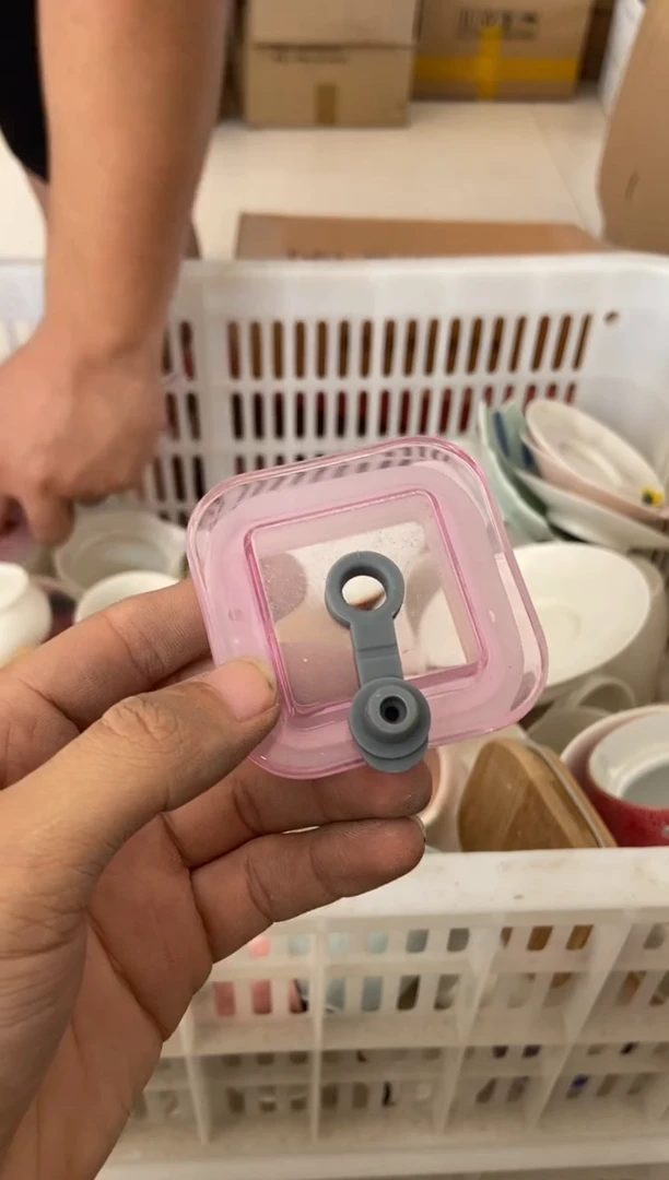 无运费险有瑕疵的摄影的产品有使用过的痕迹有点脏介意勿拍