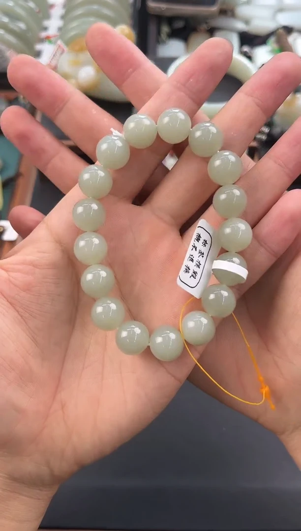 未镶嵌手串和田玉且末青白手串卡12微色差
