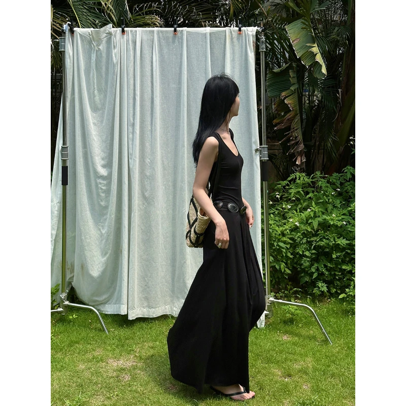 VENUIE 法式高级感U领夏季设计感小众修身显瘦黑色连衣裙长裙