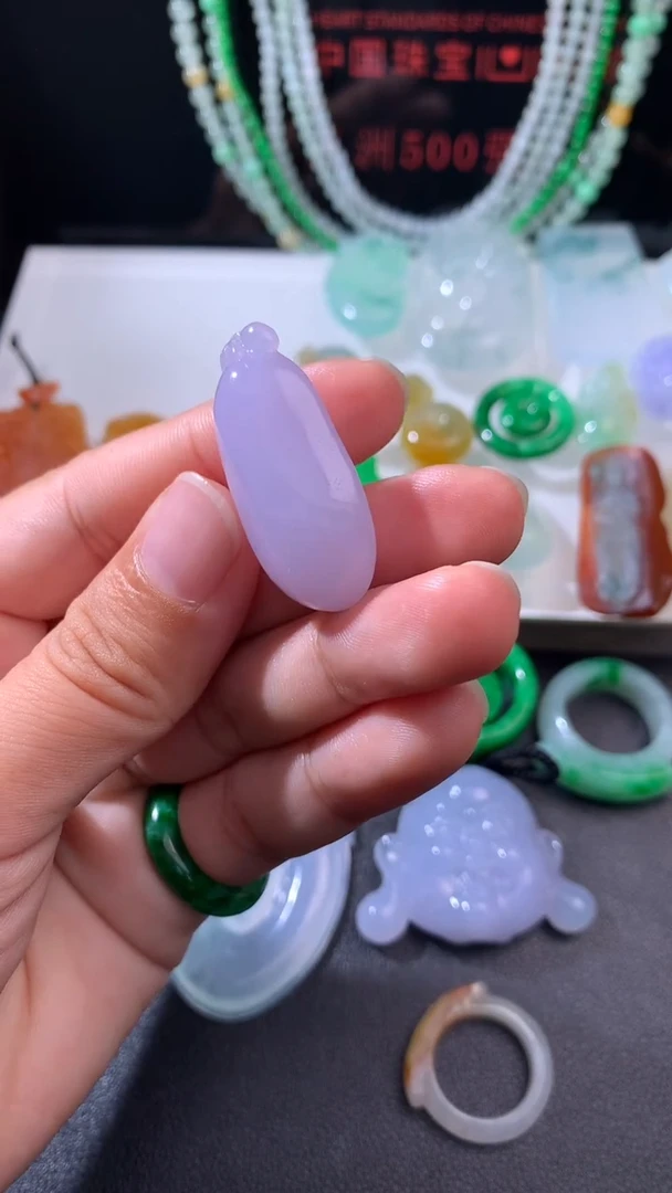 未镶嵌定制翡翠