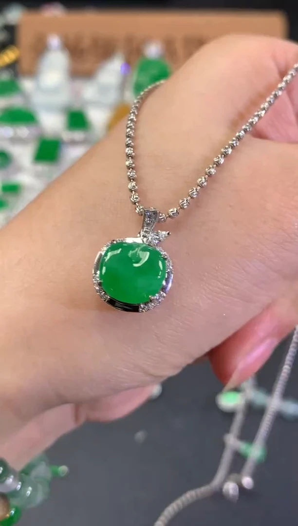 吊坠(不含链)18K金镶嵌翡翠C69|9800