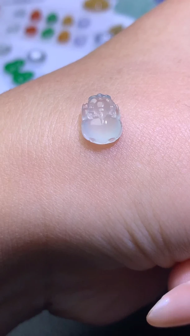 未镶嵌定制翡翠毛货