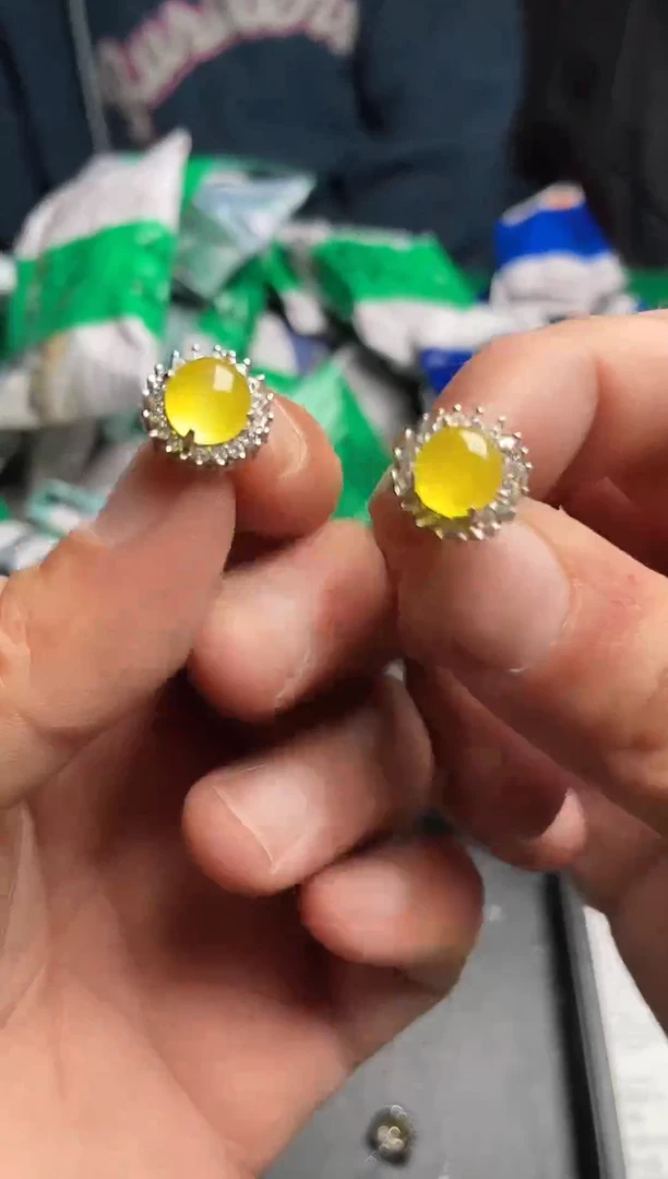 强子收货时尚耳钉L-35