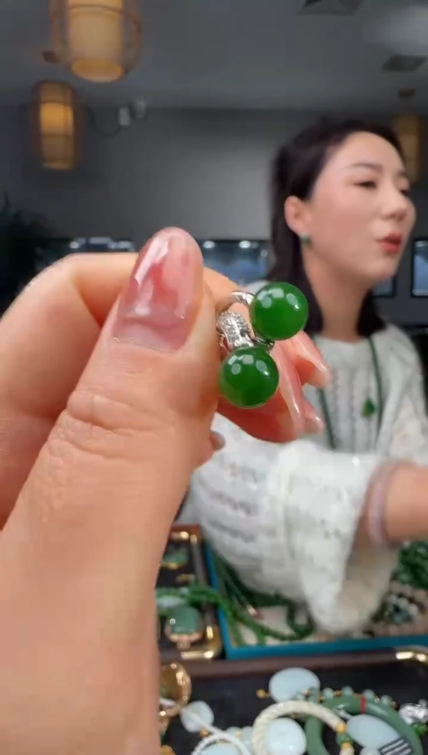 银S925镶嵌和田玉耳饰1