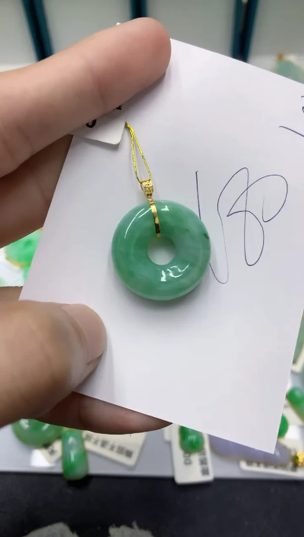 【闪购商品】翡翠颈饰18K金镶嵌翡翠