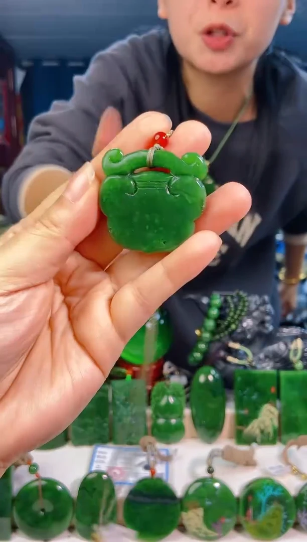 【闪购商品】和田玉挂件未镶嵌1