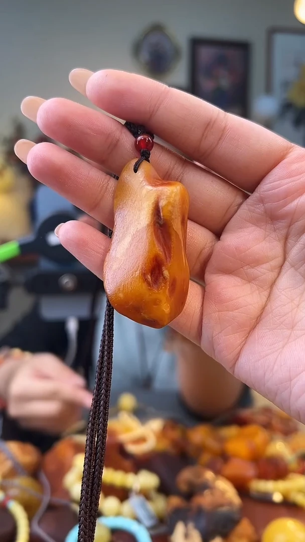 琥珀颈饰未镶嵌吊坠