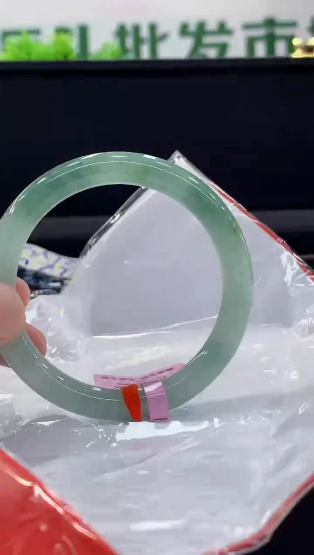 未镶嵌手镯翡翠翡翠手镯