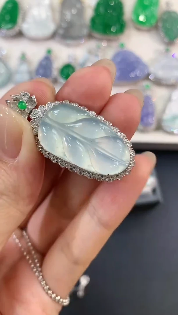 翡翠18K金镶嵌吊坠(不含链)q33