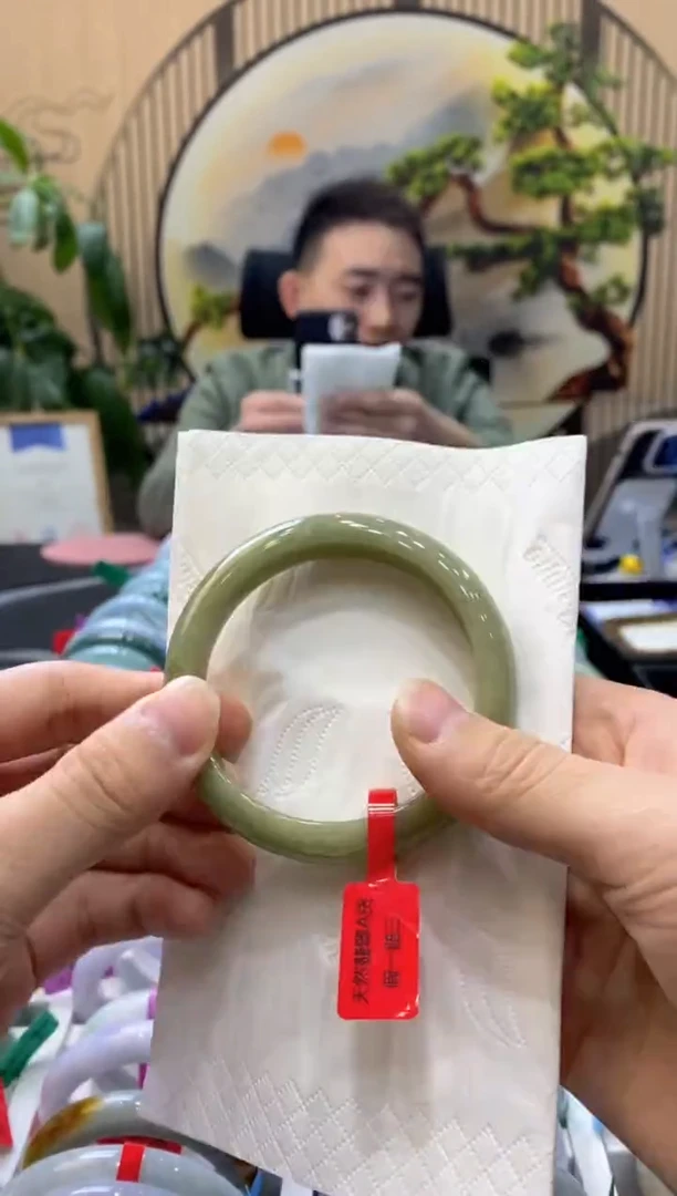 【闪购商品】翡翠手镯未镶嵌000010754