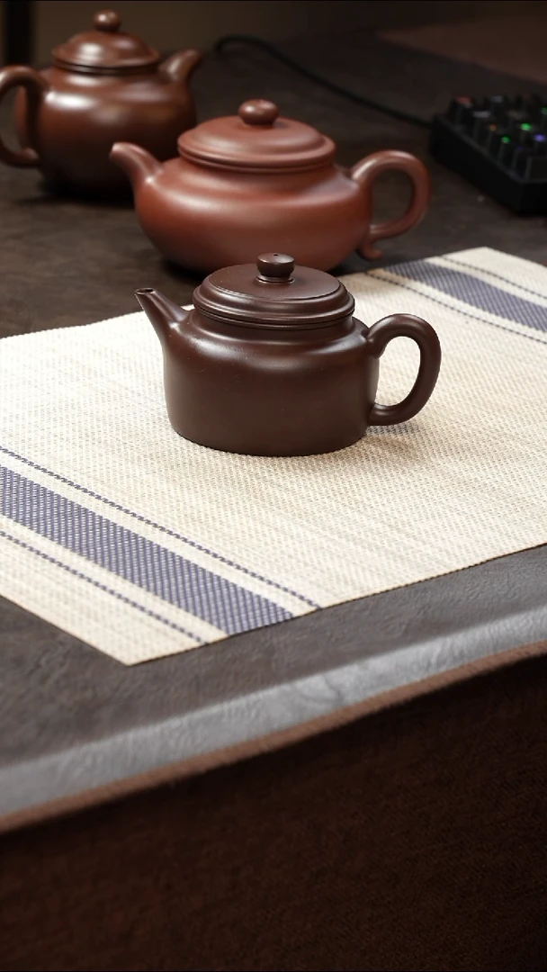 茶壶紫砂壶·19老紫泥剑流德钟175cc