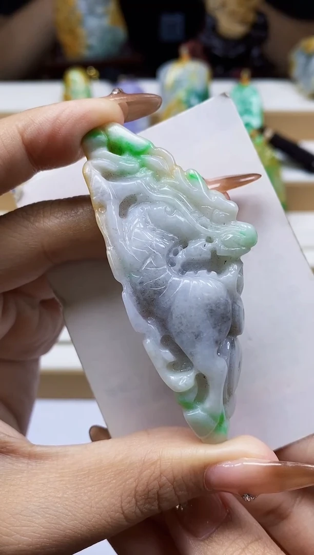 颈饰未镶嵌翡翠1