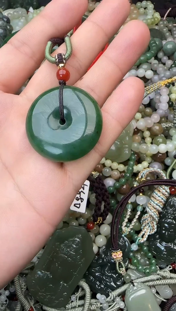 颈饰未镶嵌和田玉拍一发一