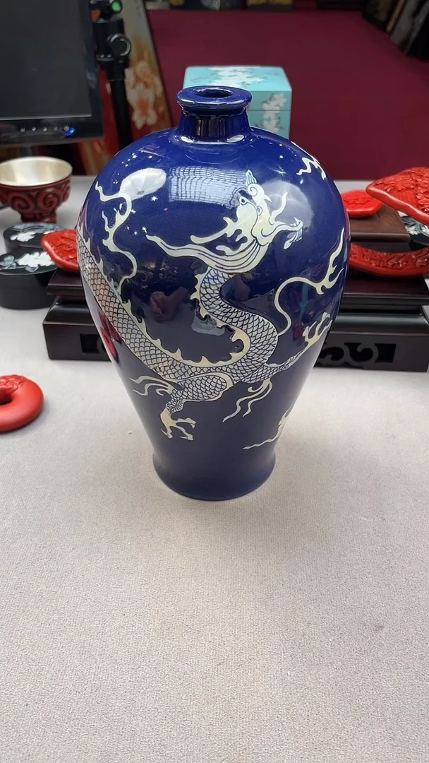 扬州漆器厂建城2500年定制礼品梅瓶龙瓶