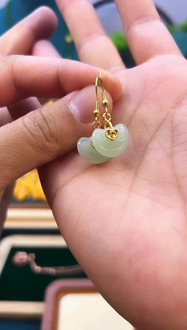 和田玉14K金镶嵌耳饰E32