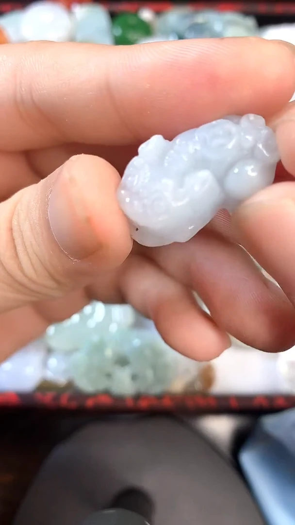 翡翠未镶嵌颈饰翡翠挂件