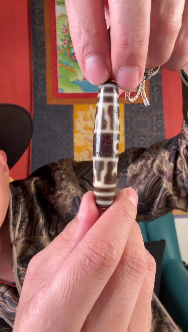 无非金属莲师两眼