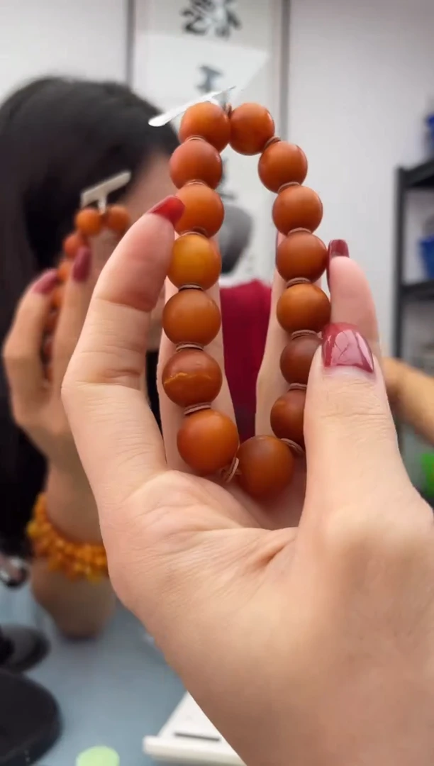 未镶嵌蜜蜡珠宝奇石假一罚十，020.13微瑕多样性发一件