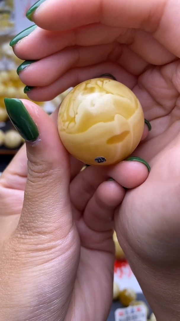 裸石琥珀未镶嵌蜜蜡.83